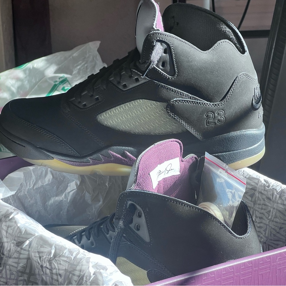 2023 A Ma Maniére x Air Jordan 5 Retro
'Dusk' SOLD... on goat....